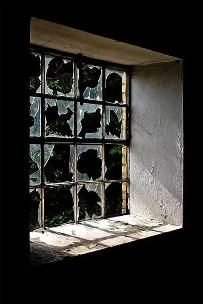 DIY faux broken window effect