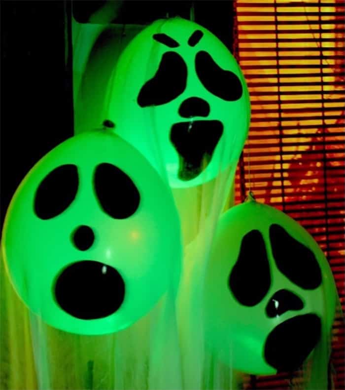 DIY ghost glow balloon