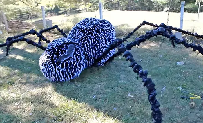 DIY Giant Spider