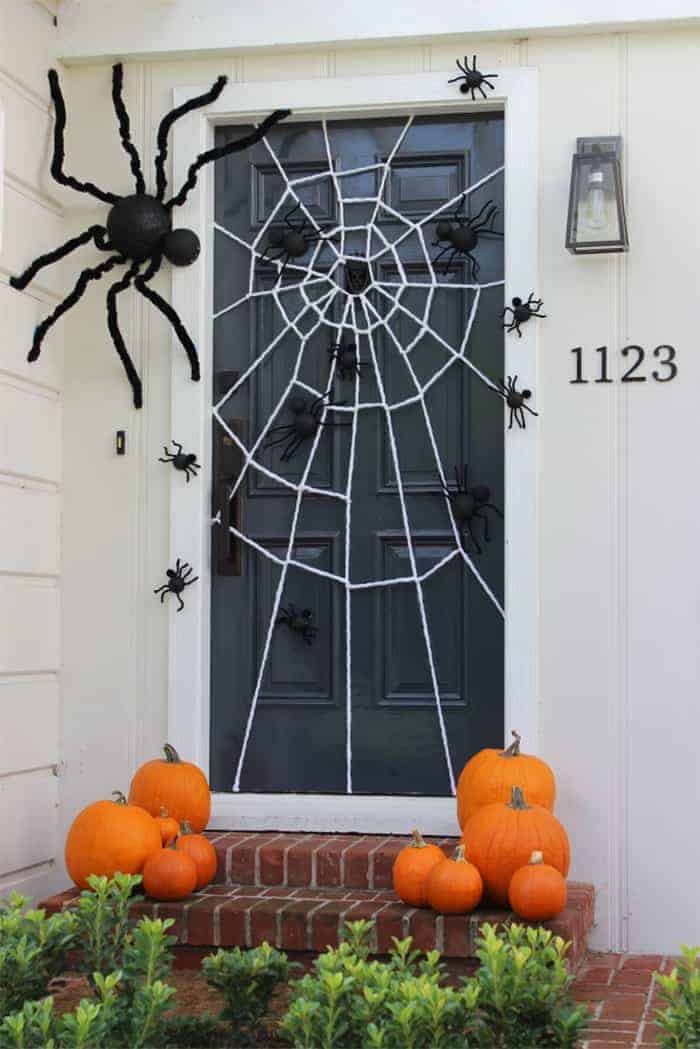 DIY halloween door spiderweb