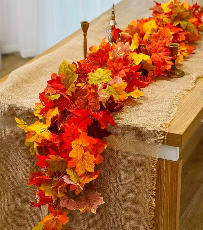 Fall leaf table runner