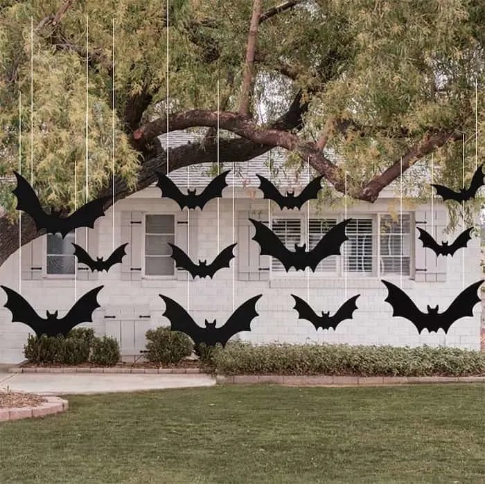 Halloween hanging bats