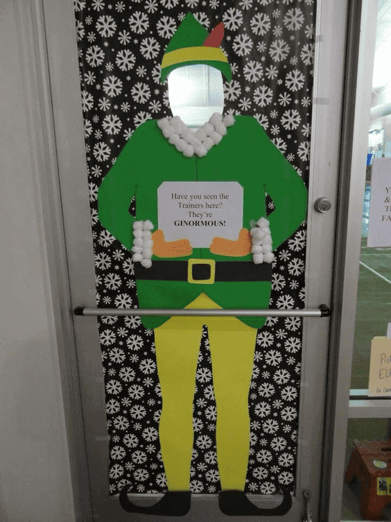 selfie elf door decorating