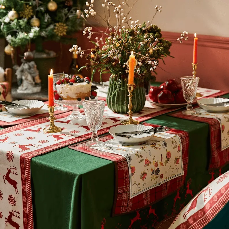 reindeer table runner