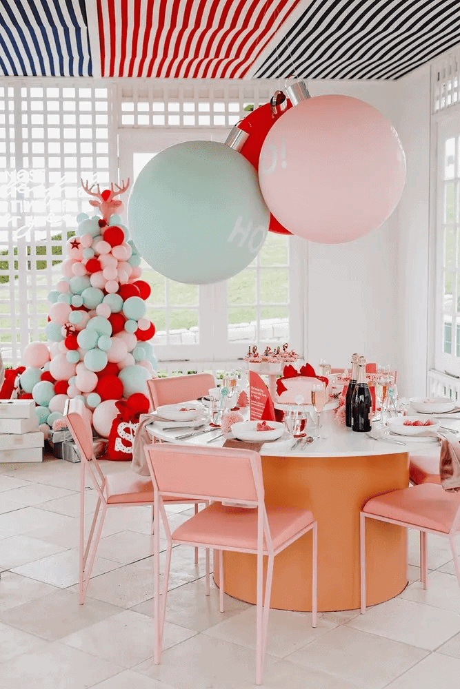 Hanging giant balloon ornaments