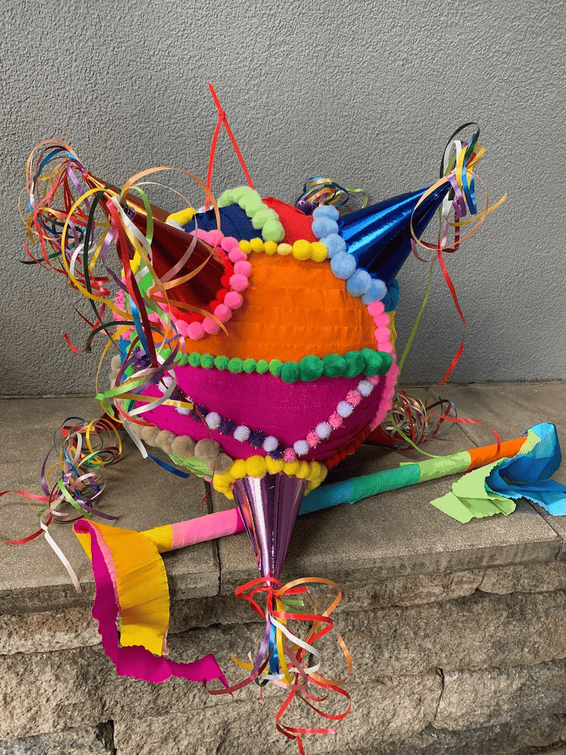 traditional mexican piñata