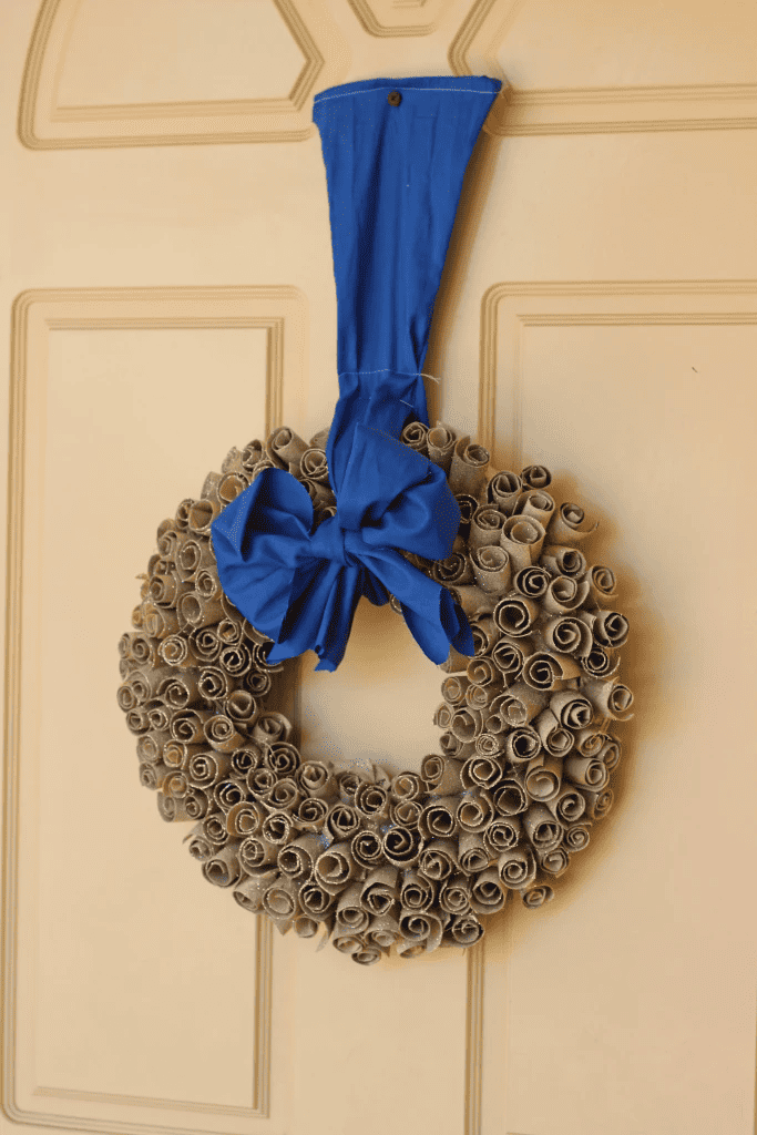 diy cardboard wreath