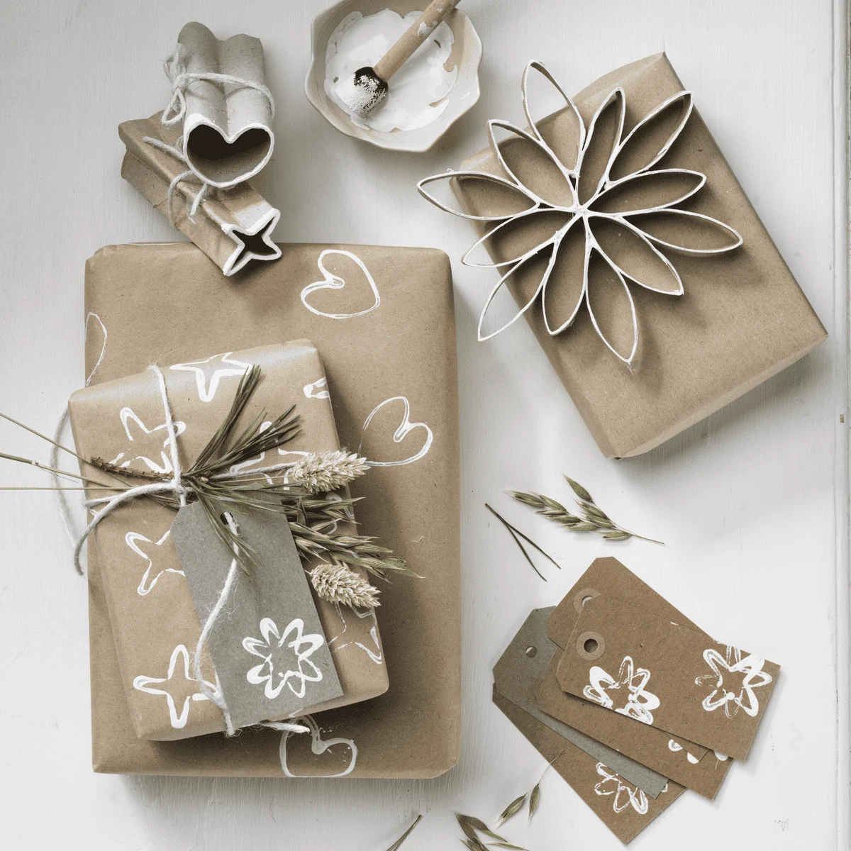 customized gifts with cardboard tube