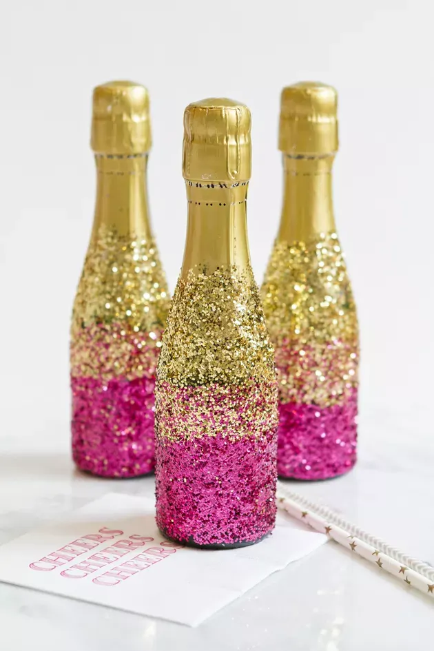 diy new years decorations glitter bottle