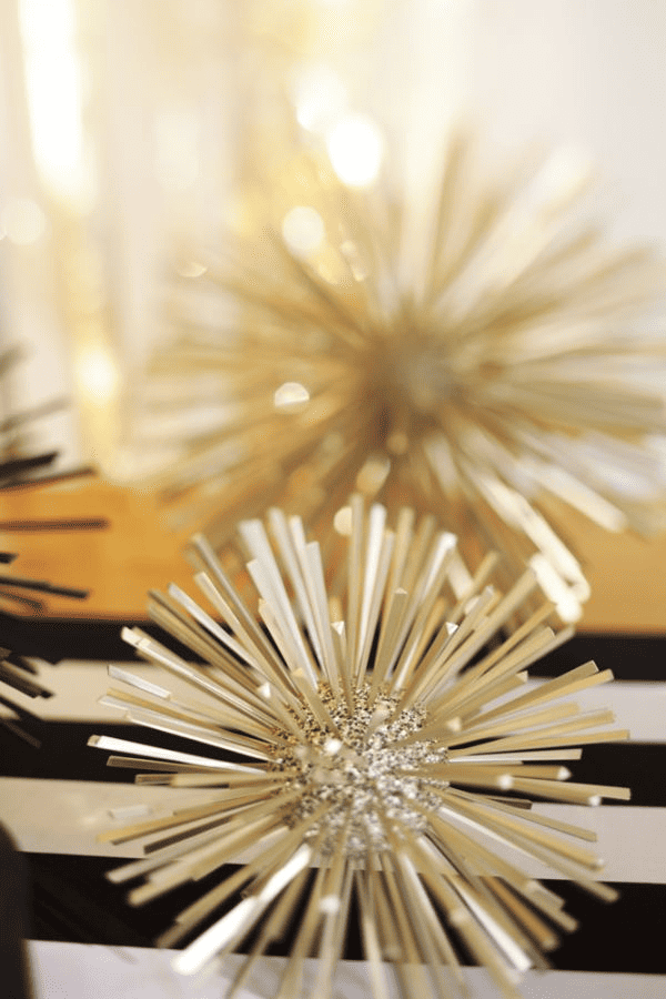 DIY new years decoration Glitter spike balls