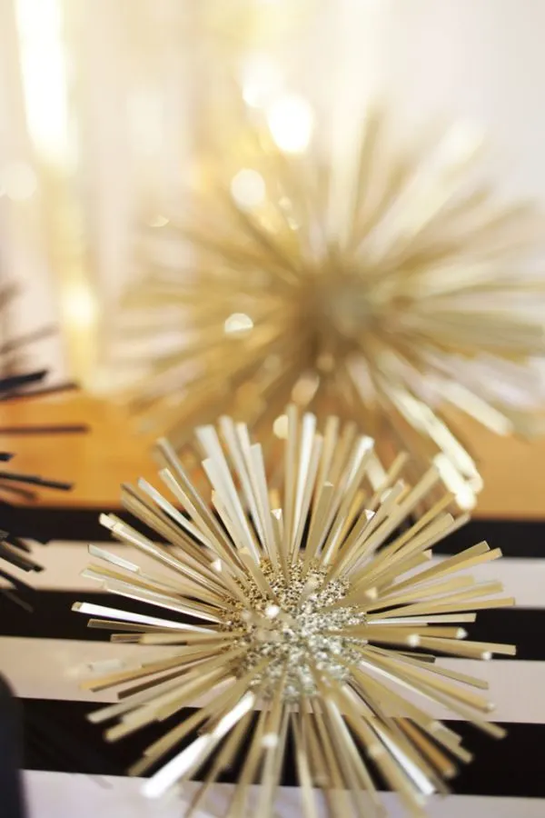 DIY new years decoration Glitter spike balls