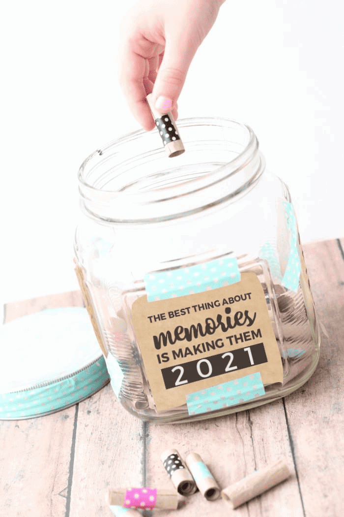 DIY memories jar