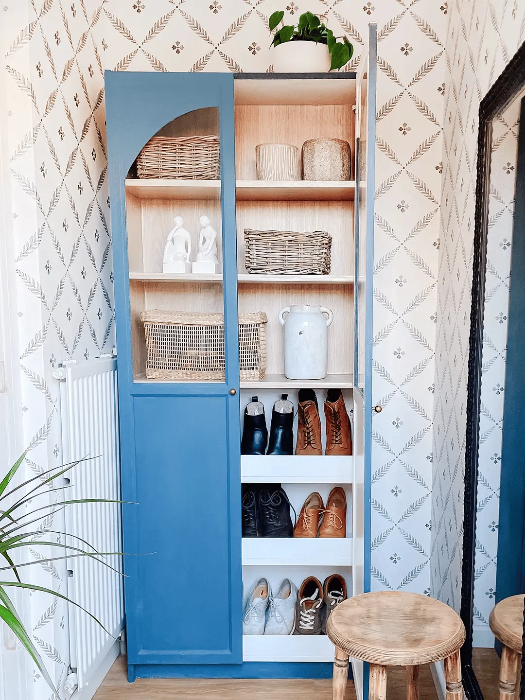 diy bookshelf shoe storage