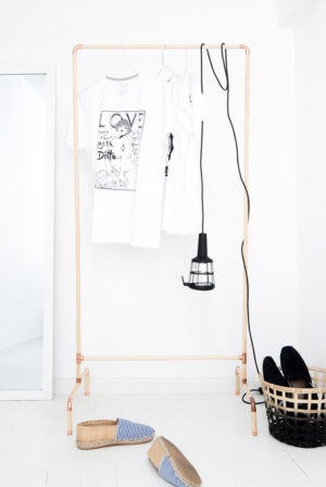 easy dowel clothing rack