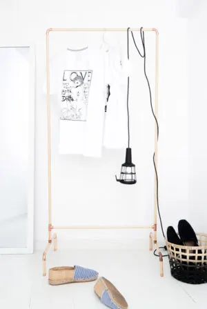 easy dowel clothing rack