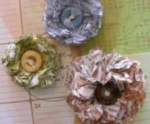 button paper flower