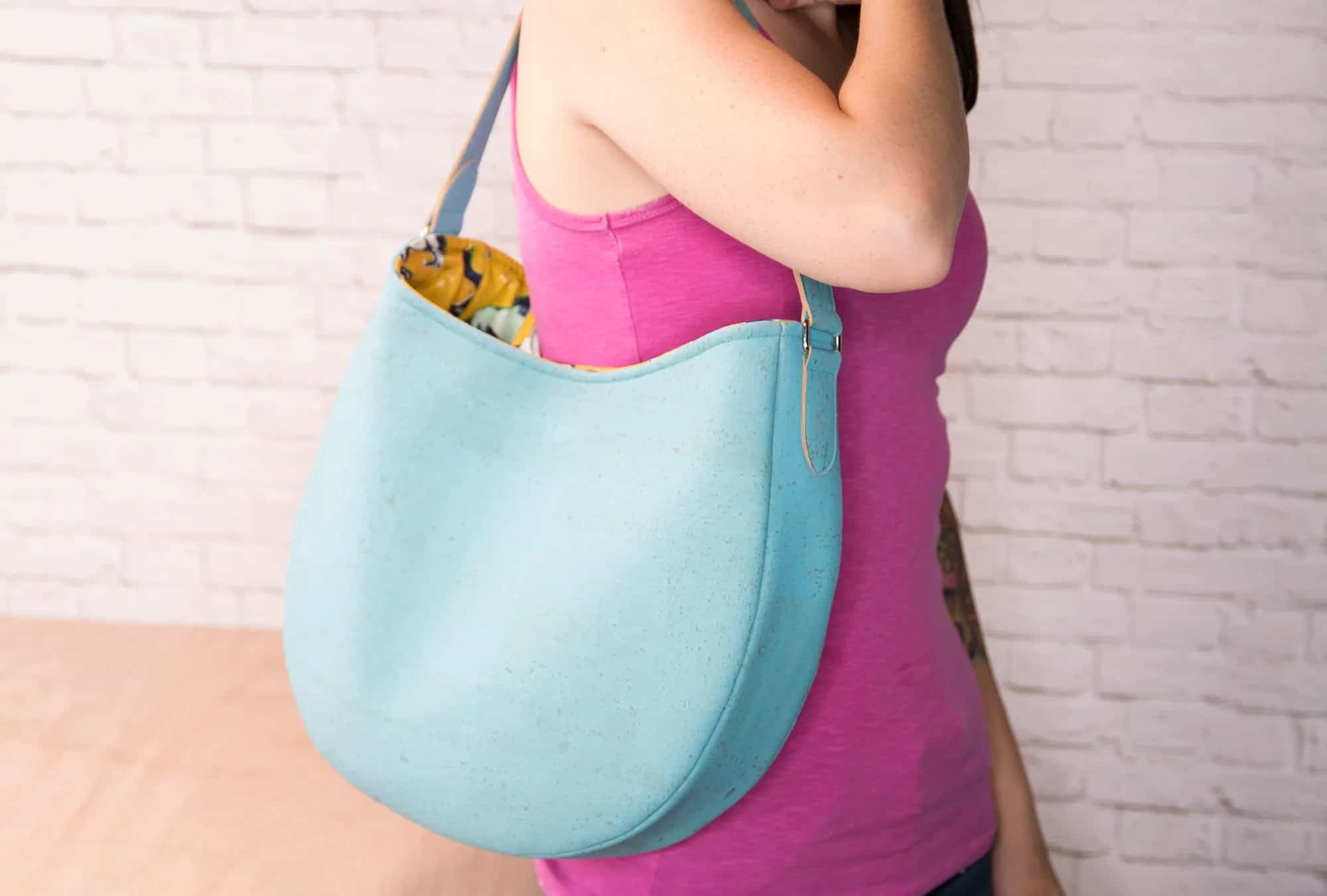 Video: Easy Leather Hobo Bag