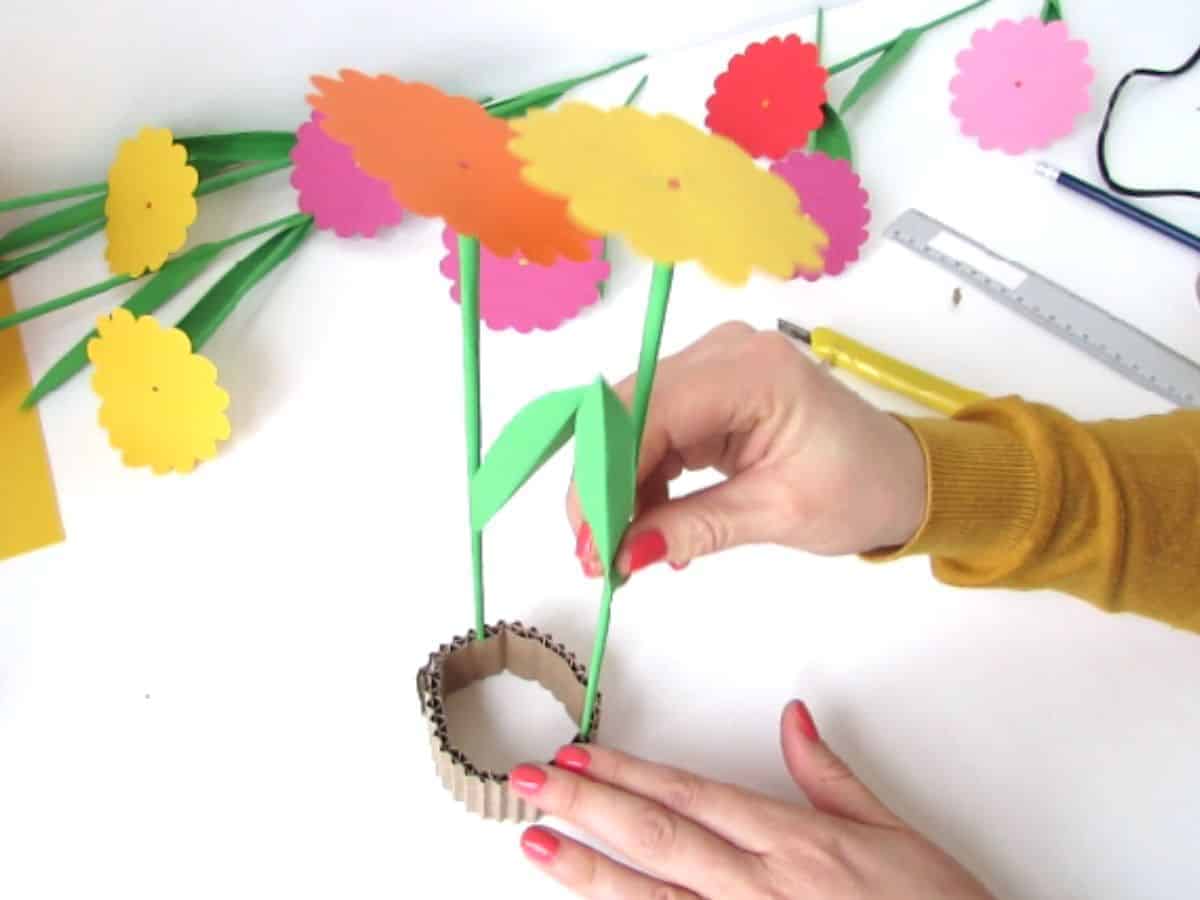 centerpiece paper flower DIY 