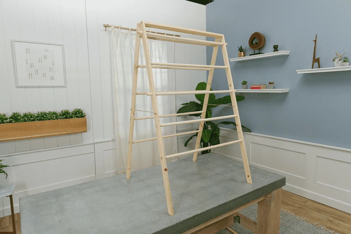 diy wood clothes drying rack