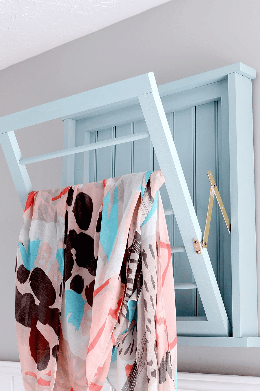 pull out diy clothes drying rack