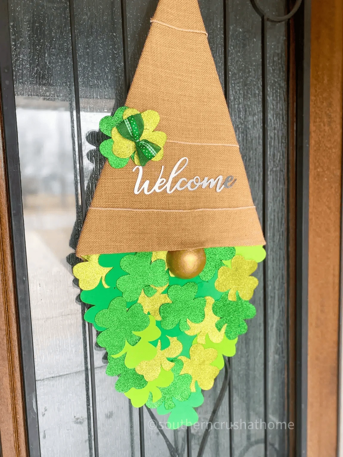 easy diy leprechaun door decor