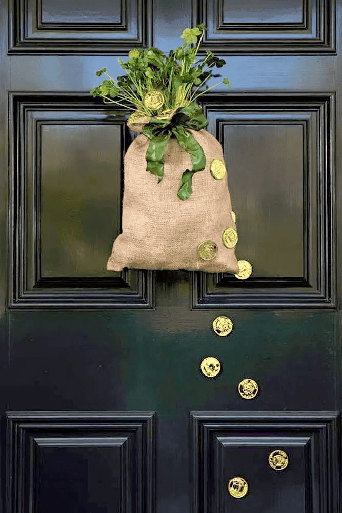 doy gold coin door decoration