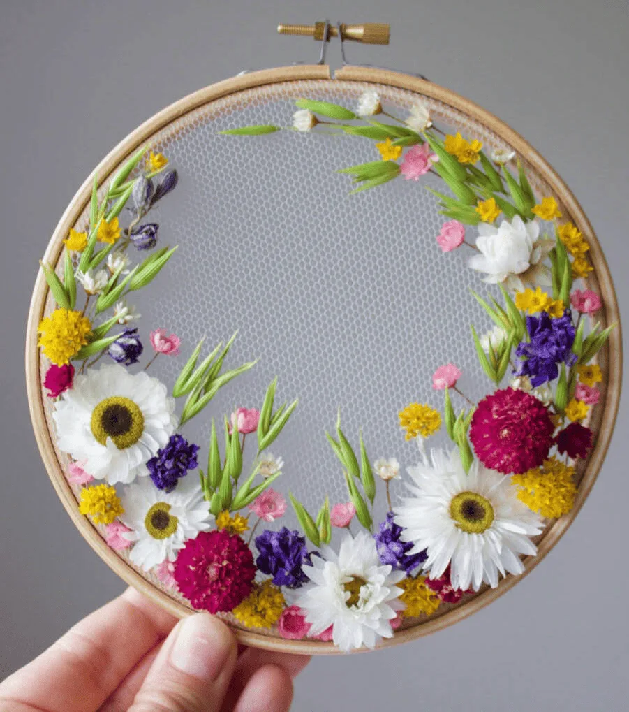 embroidered dried flower diy
