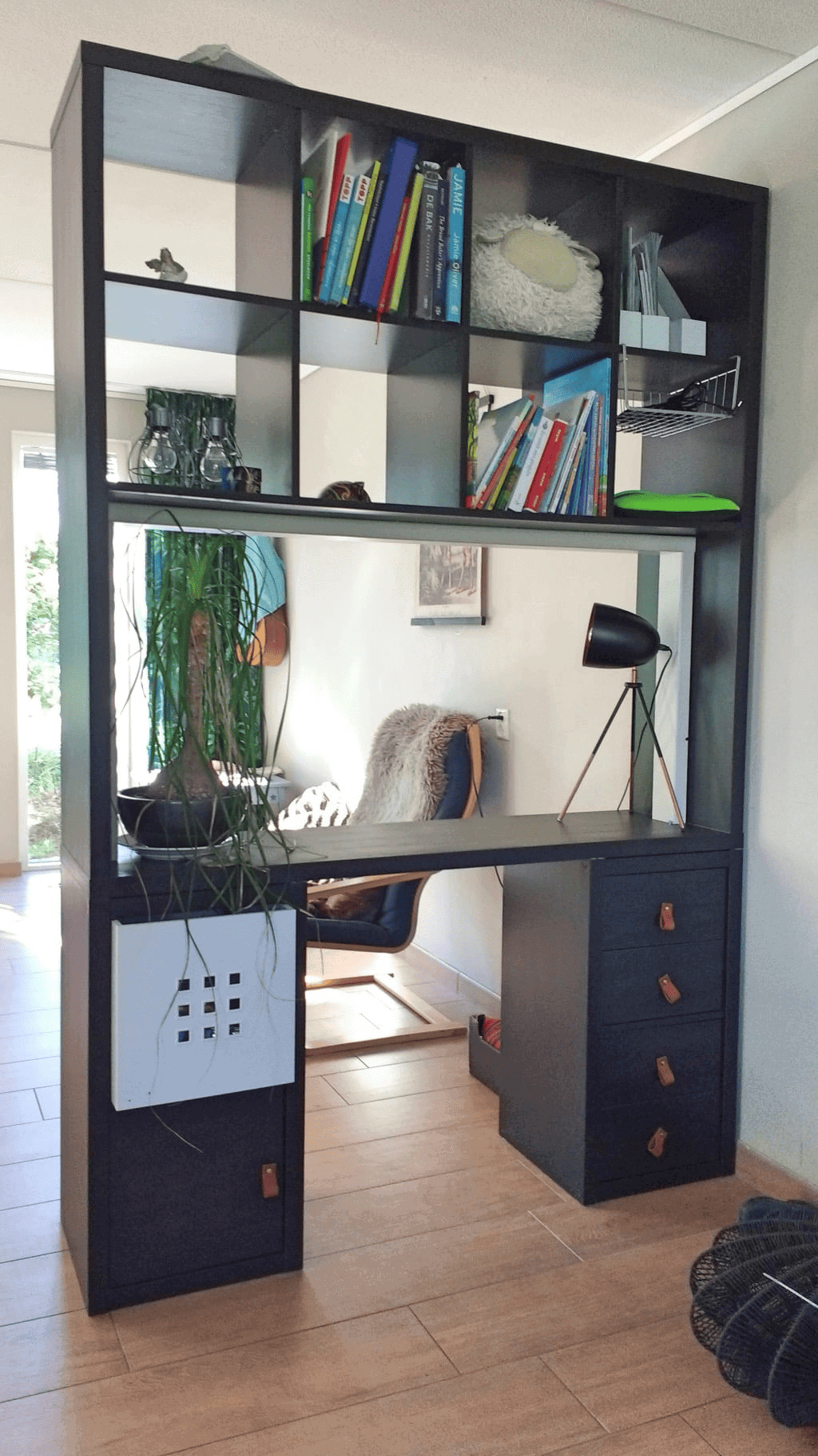 desk room divider 