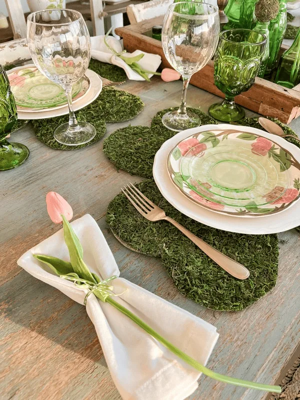 pink and green st patrick's day table decoration