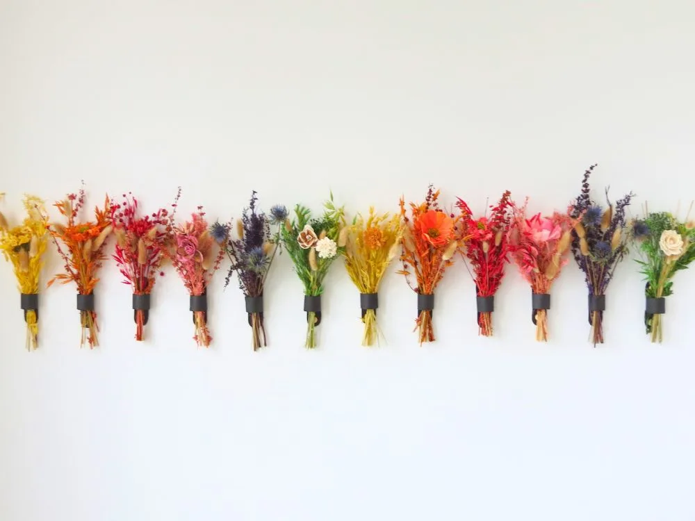 dried flowers wall decor