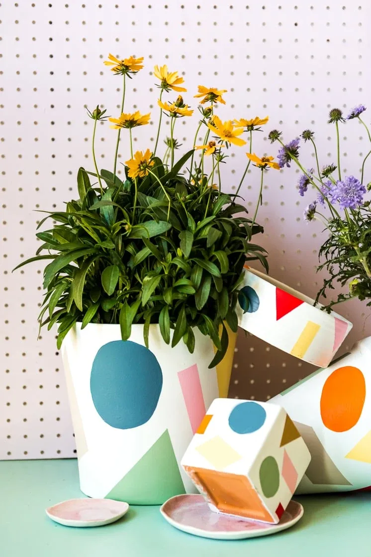 geometric painted pot easy idea