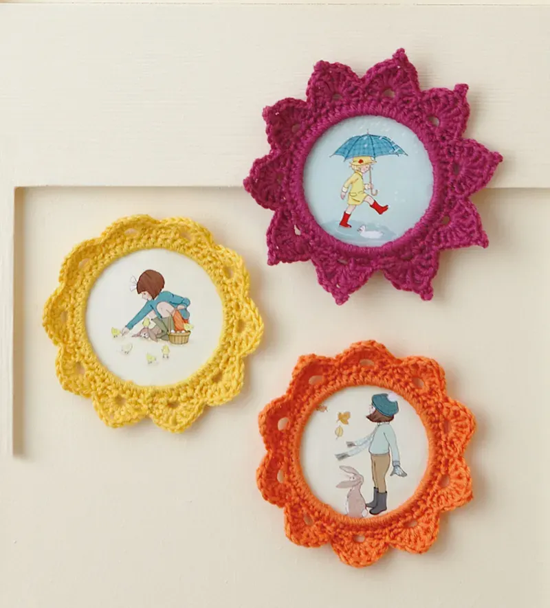 crochet picture frame