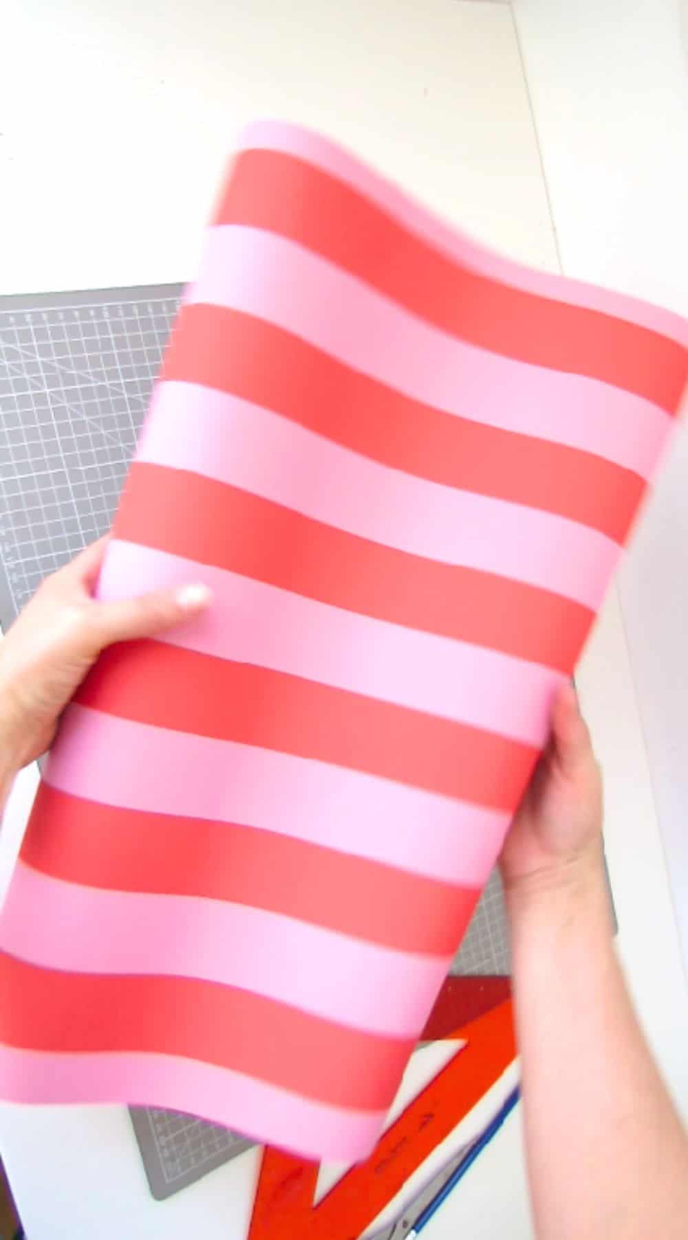 wallpaper stripe red pink