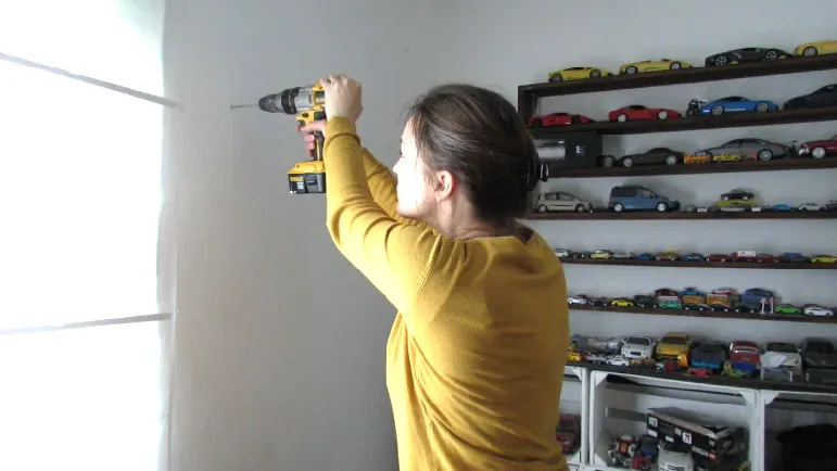 fix the toy car display shelf