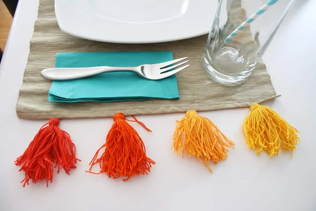 make a tassel placemat