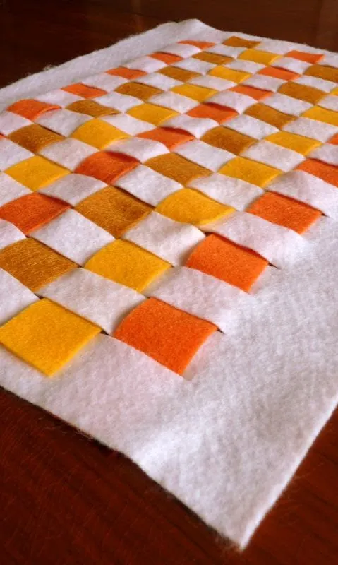 make a felt placemat
