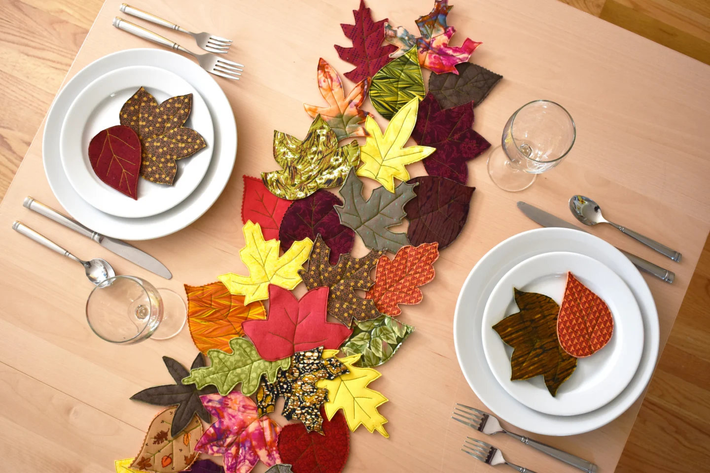 easy to sew fall leaf table runner