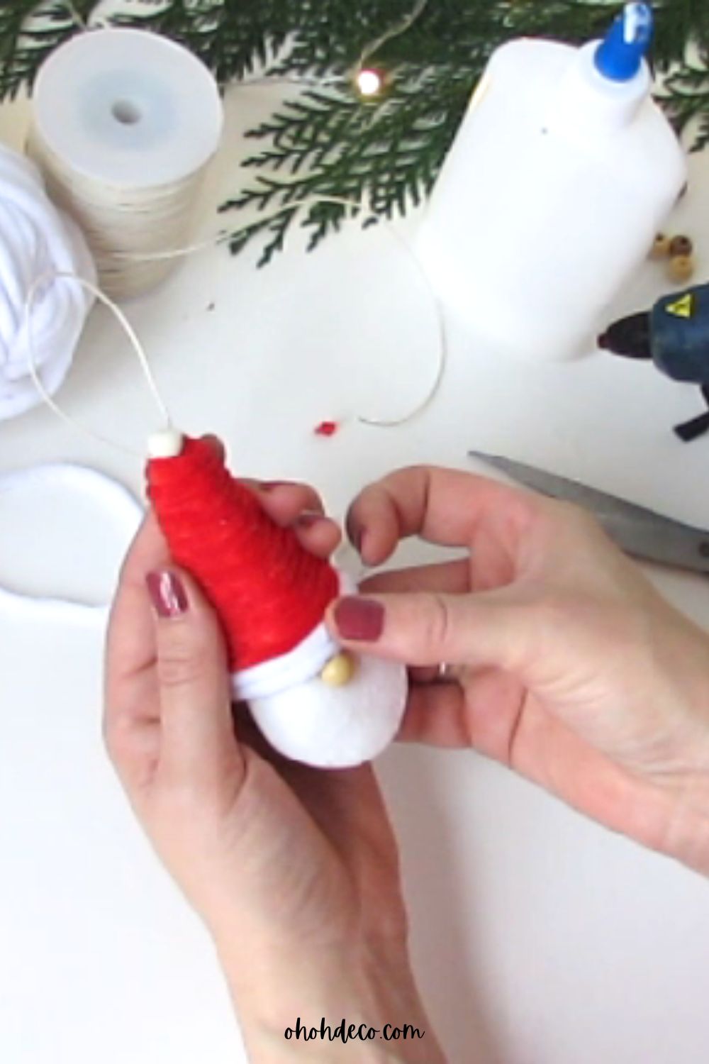 Pegue la perla para hacer Santa Claus Noze