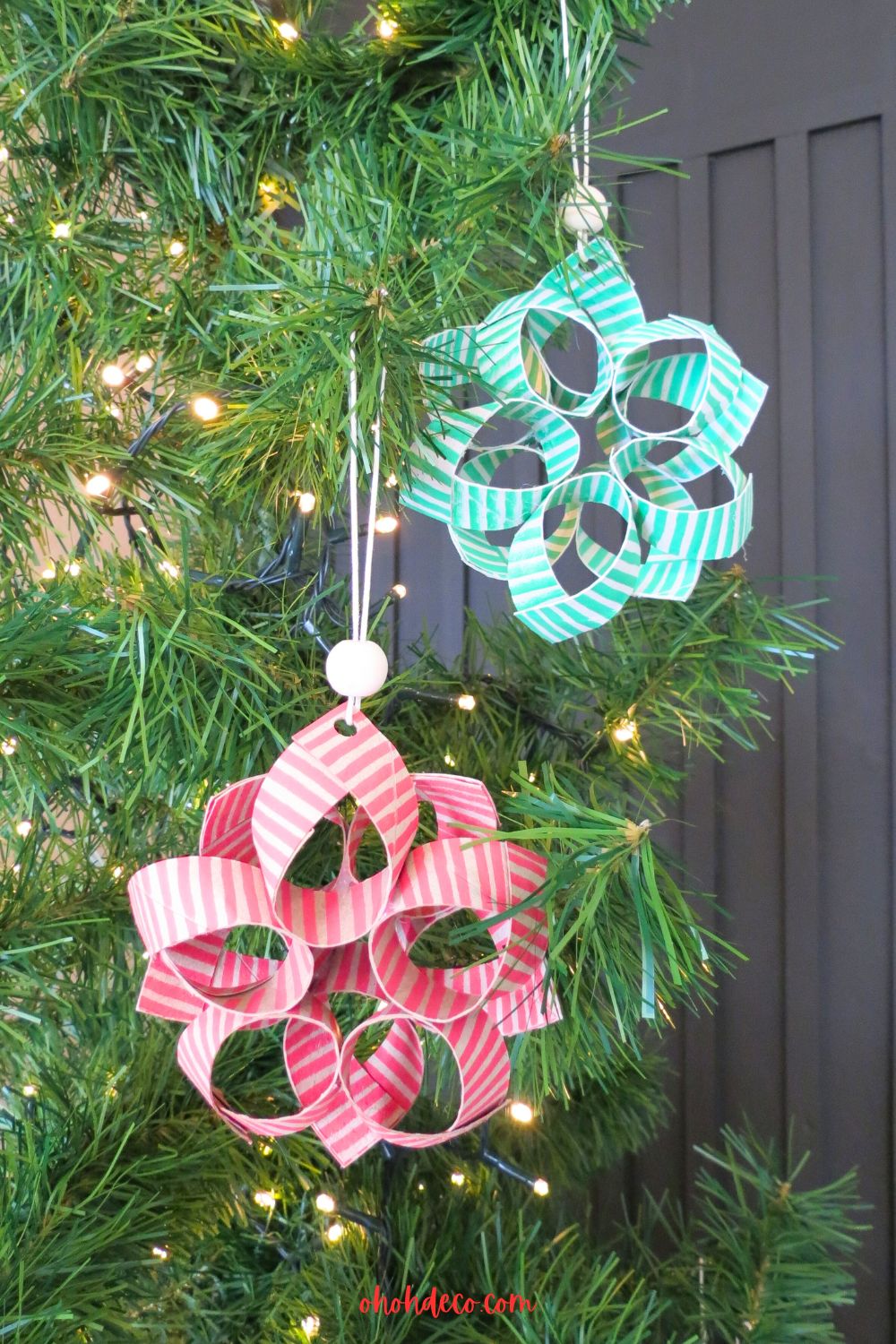 Decoración navideña fácil de hacer con rollos de papel higiénico