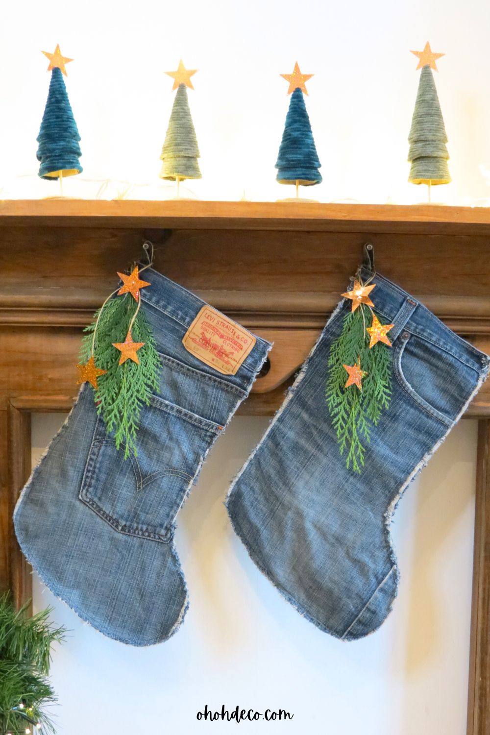 Make Christmas stockings with used denim