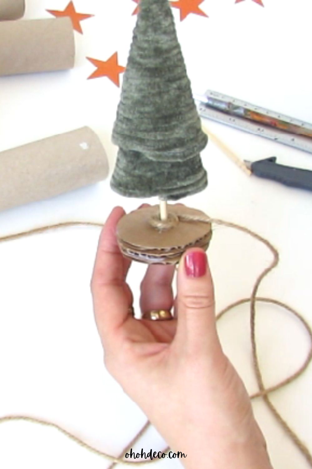 cover the base of the christmas tree