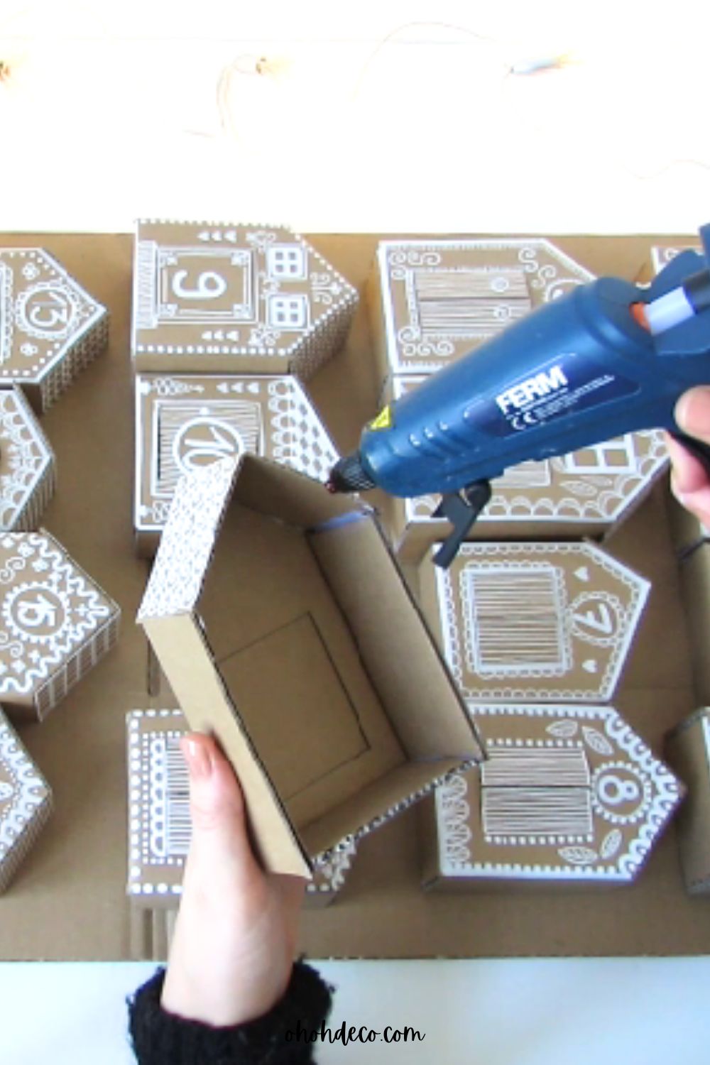glue the diy advent calendar 