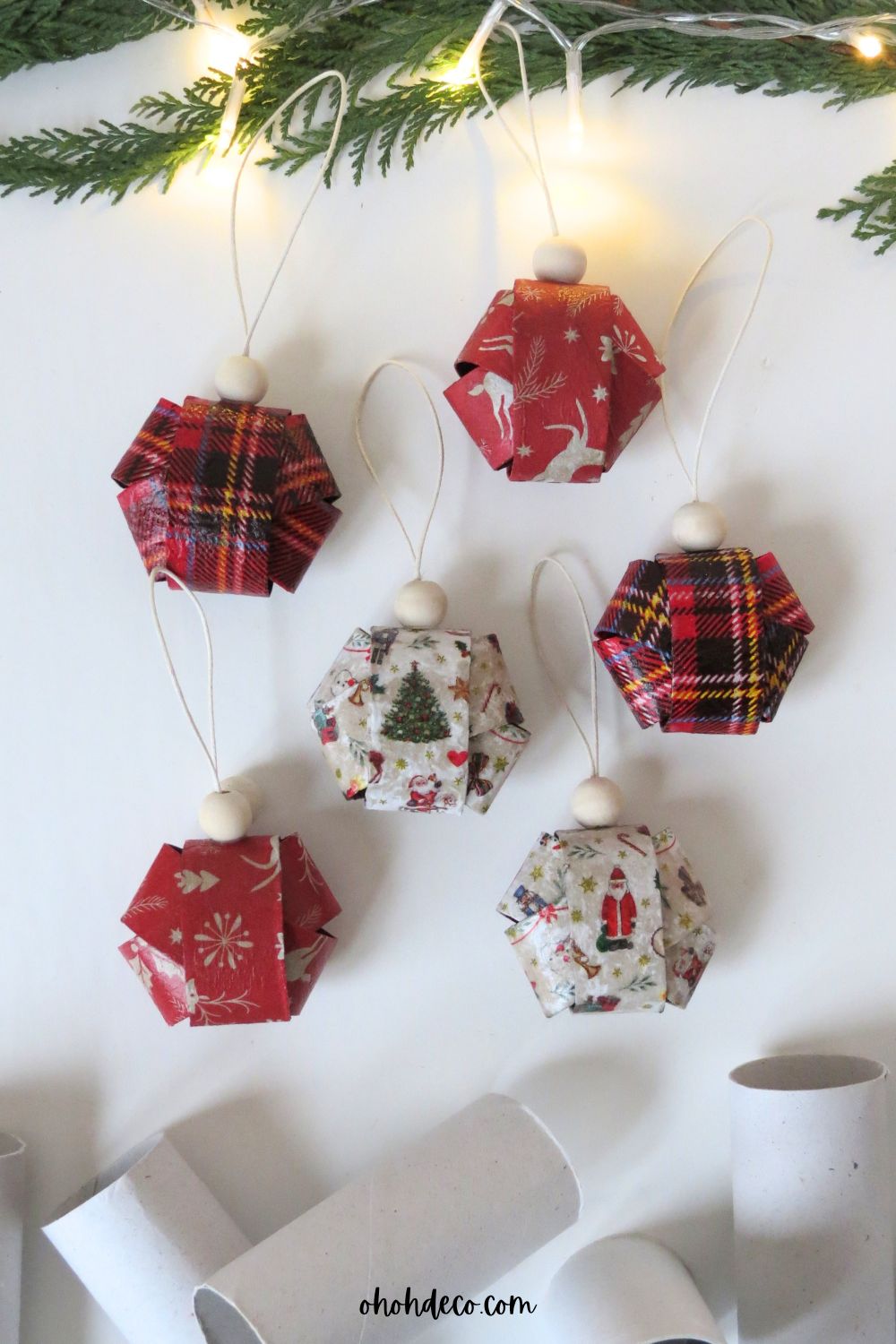 Hacer decoraciones navideñas con servilletas de papel