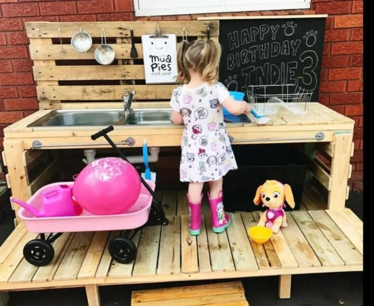 pallet mud kitchen