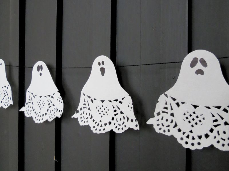 ghost garland diy
