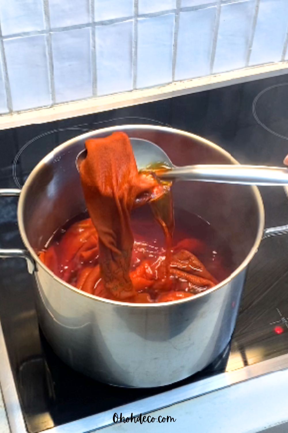 dye the socks orange