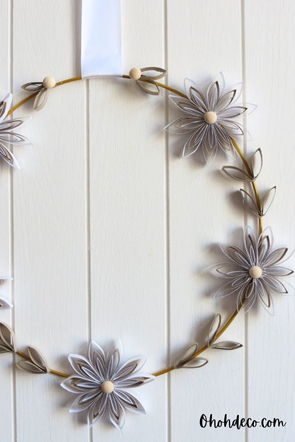 quick and easy toilet paper roll wreath