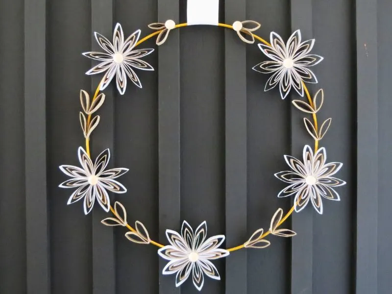 toilet paper roll wreath