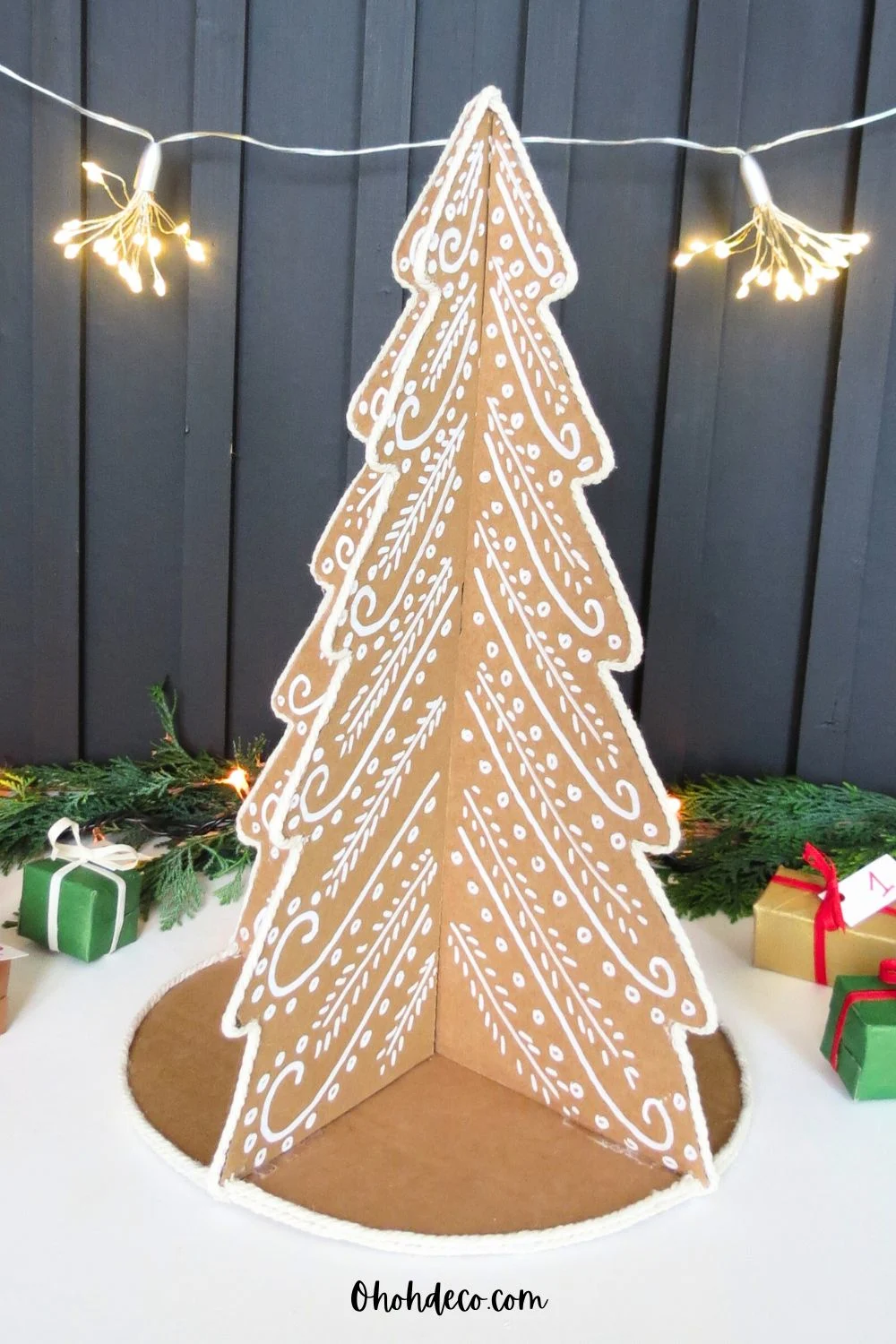 diy christmas tree with cardboard