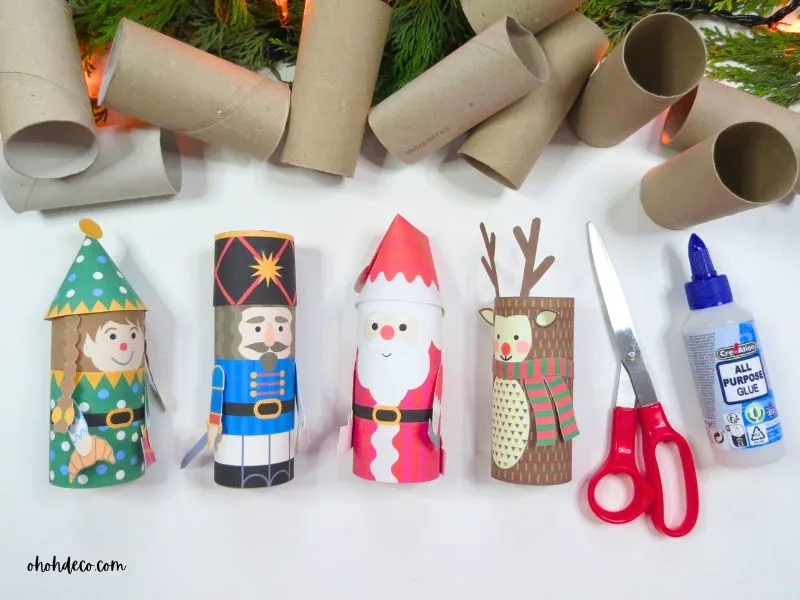 toilet paper roll santa and holiday's character